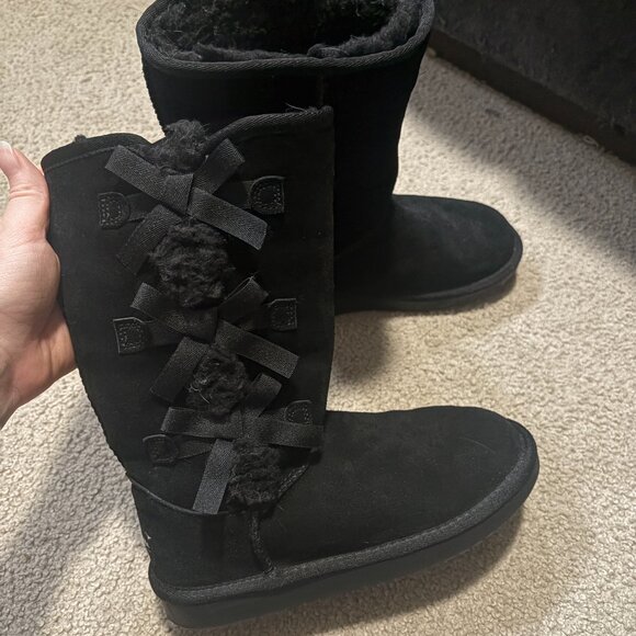 Ugg Boots - Picture 1 of 4